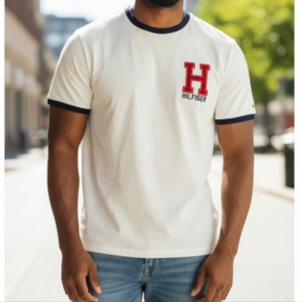 Tommy Hilfiger Logo Men's T-shirt size Large